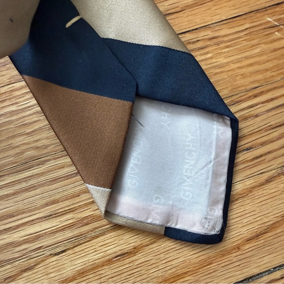 Vintage Givenchy Gentlemen Paris Striped Tie - Picture 4 of 4